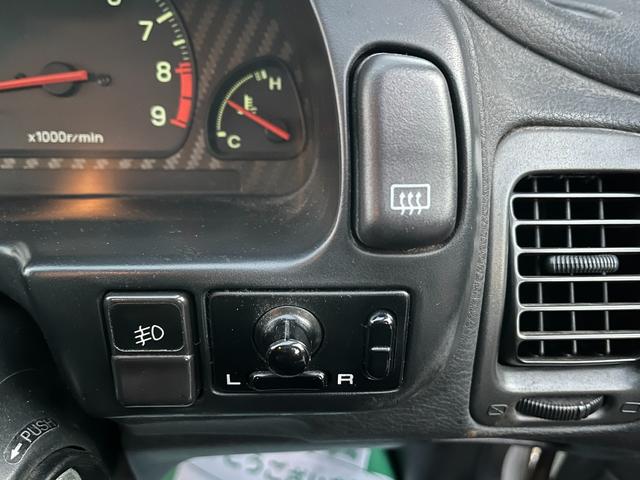 インプレッサ WRX STiバージョンIII 5速MT/1オーナー二桁ナンバー 4WD ドライブレコーダー ETC アルミホイール MT CD ABS エアコン パワーステアリング(36枚目)