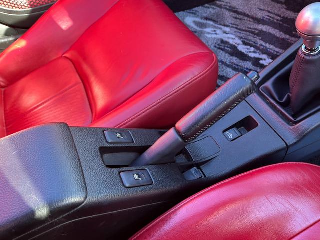 コペン アクティブトップ 5速MTレザーパック/ダックテール ETC キーレスエントリー シートヒーター MT ABS アルミホイール 衝突安全ボディ エアコン パワーステアリング パワーウィンドウ(6枚目)