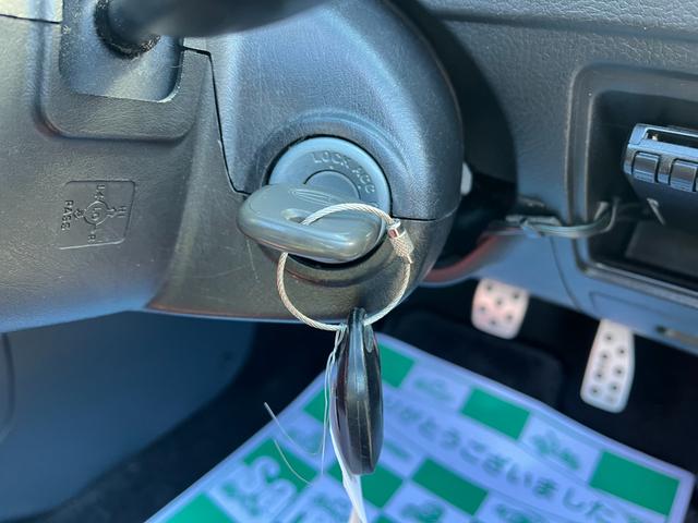 コペン アクティブトップ 5速MTレザーパック/ダックテール ETC キーレスエントリー シートヒーター MT ABS アルミホイール 衝突安全ボディ エアコン パワーステアリング パワーウィンドウ(11枚目)