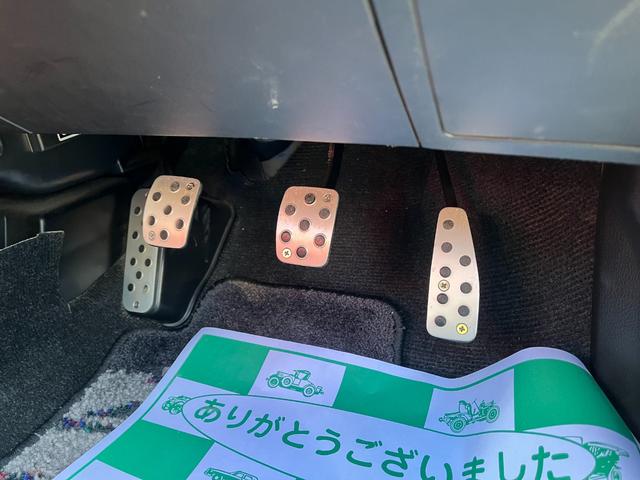 コペン アクティブトップ 5速MTレザーパック/ダックテール ETC キーレスエントリー シートヒーター MT ABS アルミホイール 衝突安全ボディ エアコン パワーステアリング パワーウィンドウ(31枚目)