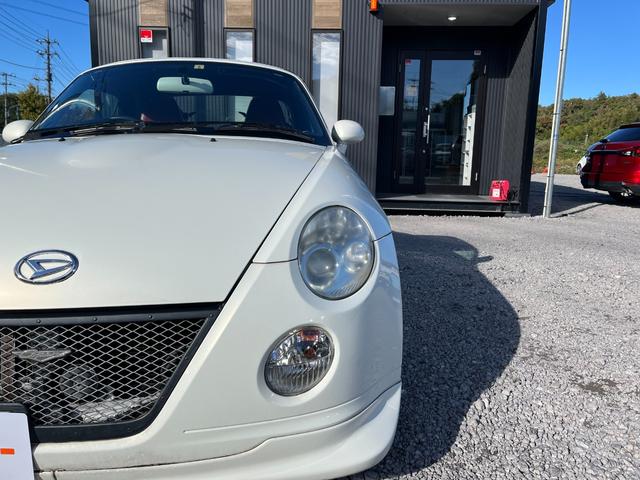 コペン アクティブトップ 5速MTレザーパック/ダックテール ETC キーレスエントリー シートヒーター MT ABS アルミホイール 衝突安全ボディ エアコン パワーステアリング パワーウィンドウ(40枚目)