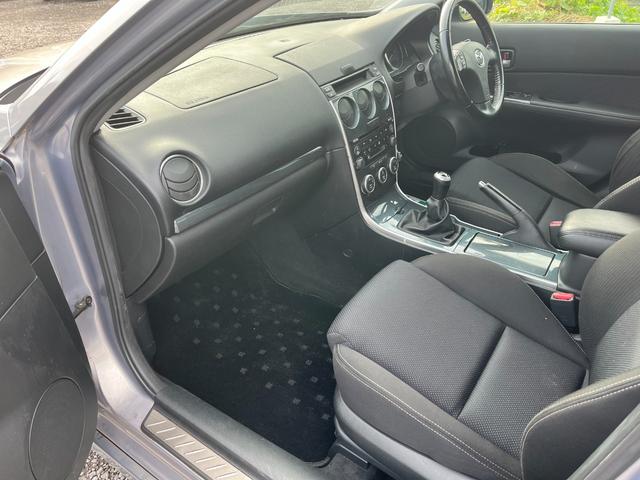 マツダスピードアテンザ ベースグレード　６速ＭＴスマートキーＥＴＣ　４ＷＤ　ＥＴＣ　アルミホイール　ＨＩＤ　ＭＴ　電動格納ミラー　盗難防止システム　ＣＤ　ＭＤ　衝突安全ボディ　ＡＢＳ　ＥＳＣ　エアコン　パワーステアリング　パワーウィンドウ（26枚目）