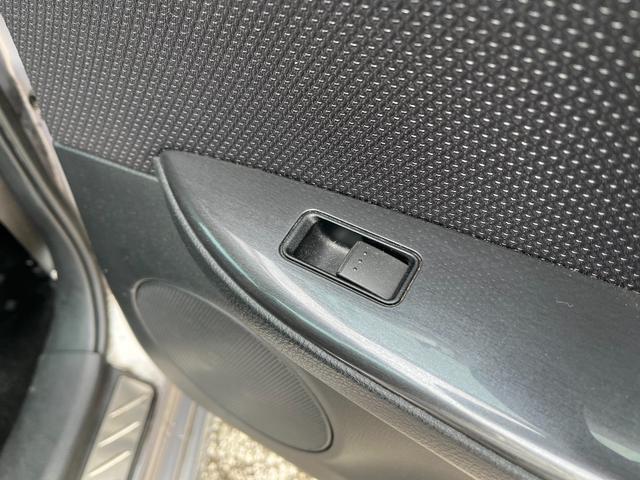 マツダスピードアテンザ ベースグレード　６速ＭＴスマートキーＥＴＣ　４ＷＤ　ＥＴＣ　アルミホイール　ＨＩＤ　ＭＴ　電動格納ミラー　盗難防止システム　ＣＤ　ＭＤ　衝突安全ボディ　ＡＢＳ　ＥＳＣ　エアコン　パワーステアリング　パワーウィンドウ（31枚目）