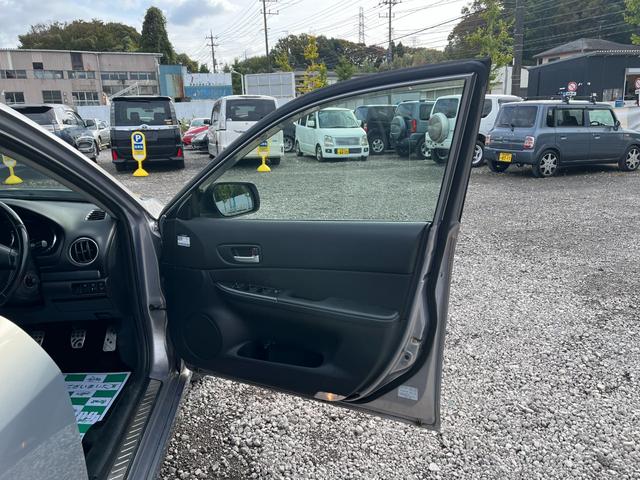 マツダスピードアテンザ ベースグレード　６速ＭＴスマートキーＥＴＣ　４ＷＤ　ＥＴＣ　アルミホイール　ＨＩＤ　ＭＴ　電動格納ミラー　盗難防止システム　ＣＤ　ＭＤ　衝突安全ボディ　ＡＢＳ　ＥＳＣ　エアコン　パワーステアリング　パワーウィンドウ（44枚目）