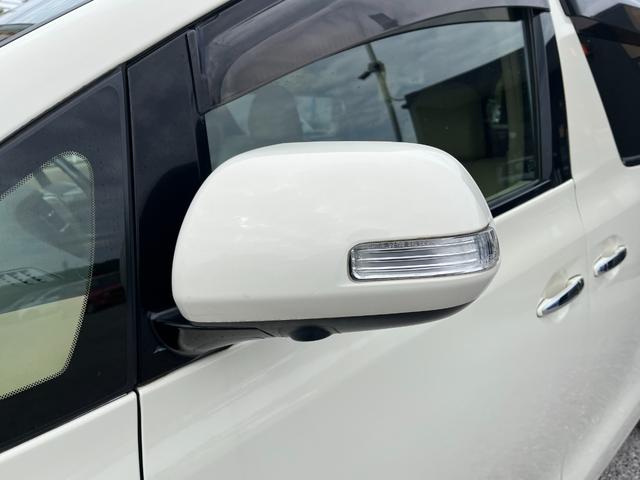 アルファードハイブリッド Ｇ　４ＷＤ　ＥＴＣ　全周囲カメラ　ナビ　ＴＶ　クリアランスソナー　オートクルーズコントロール　両側電動スライドドア　ＨＩＤ　スマートキー　電動格納ミラー　３列シート　パワーシート　オットマン　ＣＶＴ（24枚目）