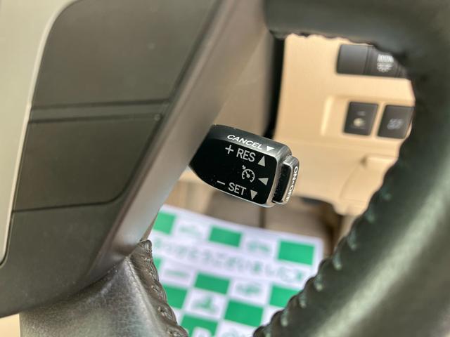 アルファードハイブリッド Ｇ　４ＷＤ　ＥＴＣ　全周囲カメラ　ナビ　ＴＶ　クリアランスソナー　オートクルーズコントロール　両側電動スライドドア　ＨＩＤ　スマートキー　電動格納ミラー　３列シート　パワーシート　オットマン　ＣＶＴ（31枚目）