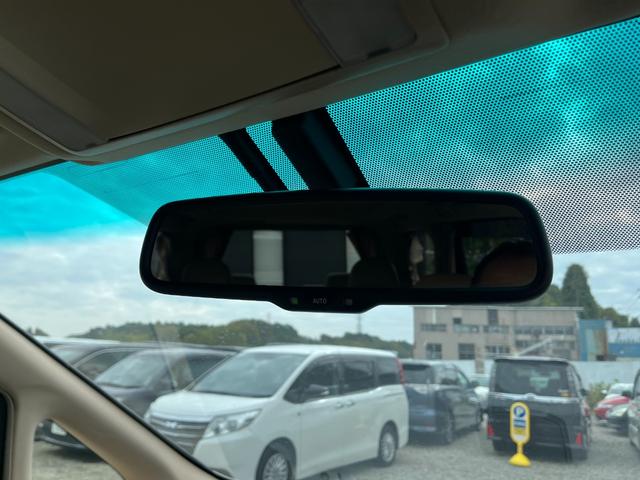 アルファードハイブリッド Ｇ　４ＷＤ　ＥＴＣ　全周囲カメラ　ナビ　ＴＶ　クリアランスソナー　オートクルーズコントロール　両側電動スライドドア　ＨＩＤ　スマートキー　電動格納ミラー　３列シート　パワーシート　オットマン　ＣＶＴ（35枚目）