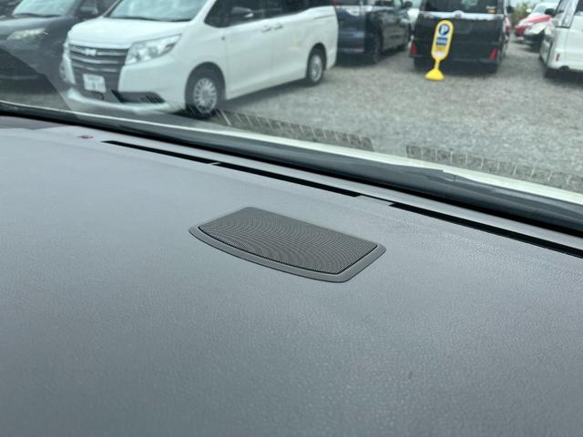 アルファードハイブリッド Ｇ　４ＷＤ　ＥＴＣ　全周囲カメラ　ナビ　ＴＶ　クリアランスソナー　オートクルーズコントロール　両側電動スライドドア　ＨＩＤ　スマートキー　電動格納ミラー　３列シート　パワーシート　オットマン　ＣＶＴ（38枚目）