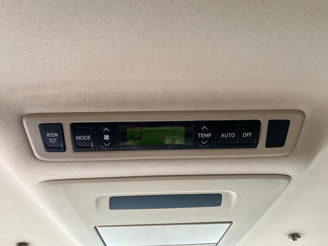 アルファードハイブリッド Ｇ　４ＷＤ　ＥＴＣ　全周囲カメラ　ナビ　ＴＶ　クリアランスソナー　オートクルーズコントロール　両側電動スライドドア　ＨＩＤ　スマートキー　電動格納ミラー　３列シート　パワーシート　オットマン　ＣＶＴ（46枚目）