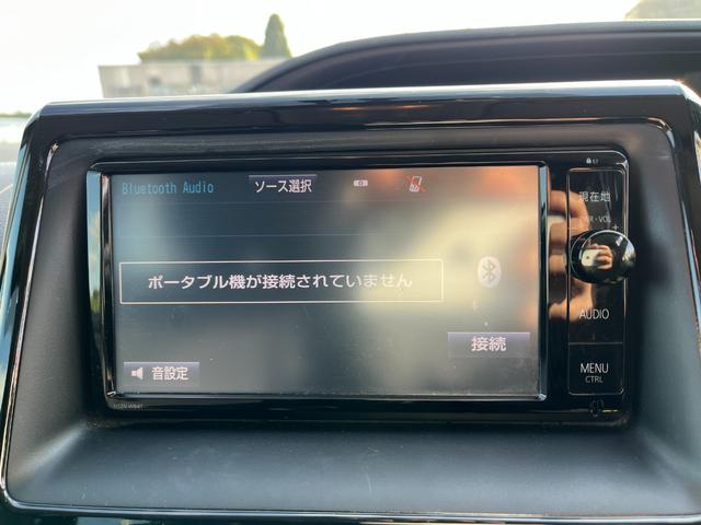 ヴォクシー ハイブリッドＶ　ＥＴＣ　バックカメラ　ナビ　ＴＶ　オートクルーズコントロール　両側電動スライドドア　オートライト　ＬＥＤヘッドランプ　スマートキー　電動格納ミラー　シートヒーター　３列シート　ＣＶＴ　アルミホイール（5枚目）