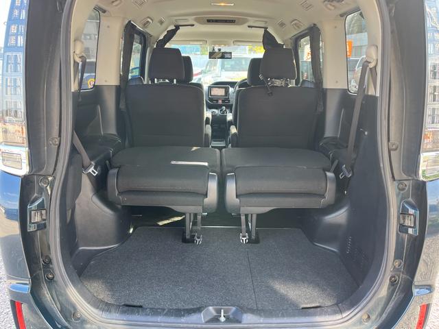ヴォクシー ハイブリッドＶ　ＥＴＣ　バックカメラ　ナビ　ＴＶ　オートクルーズコントロール　両側電動スライドドア　オートライト　ＬＥＤヘッドランプ　スマートキー　電動格納ミラー　シートヒーター　３列シート　ＣＶＴ　アルミホイール（18枚目）