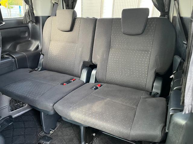 ヴォクシー ハイブリッドＶ　ＥＴＣ　バックカメラ　ナビ　ＴＶ　オートクルーズコントロール　両側電動スライドドア　オートライト　ＬＥＤヘッドランプ　スマートキー　電動格納ミラー　シートヒーター　３列シート　ＣＶＴ　アルミホイール（40枚目）