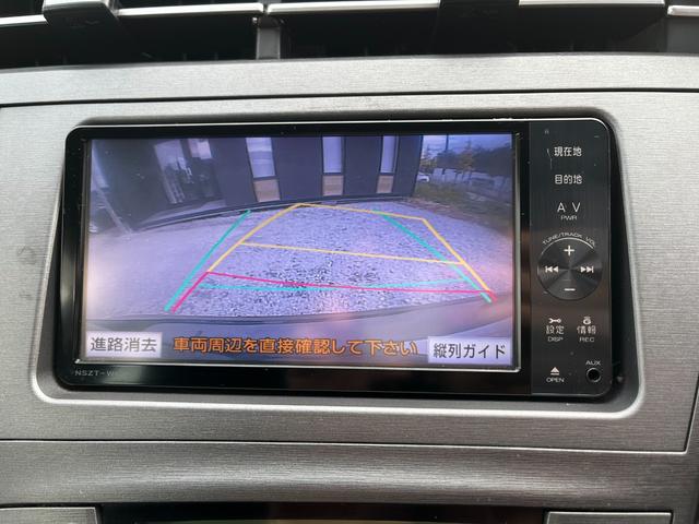 プリウス Ｓ　後期型ＢＴ接続ナビＢカメラ地デジ車検二年　ＥＴＣ　バックカメラ　ナビ　ＴＶ　アルミホイール　オートライト　ＨＩＤ　ＣＶＴ　スマートキー　電動格納ミラー　盗難防止システム　ＣＤ　ＤＶＤ再生（6枚目）