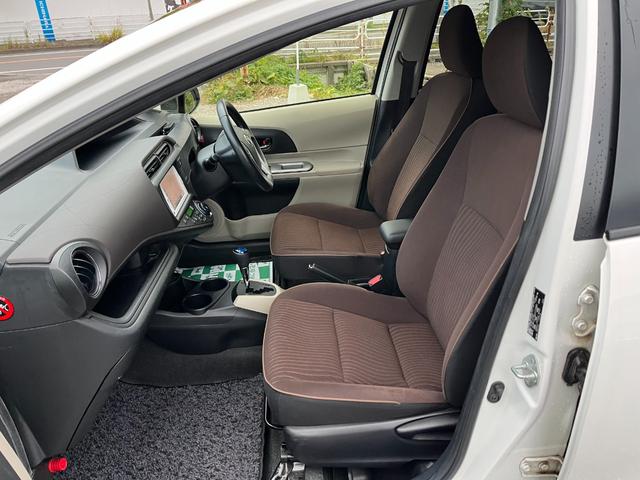 アクア Ｇ　バックカメラ　ナビ　ＴＶ　アルミホイール　オートライト　スマートキー　電動格納ミラー　ＣＶＴ　衝突安全ボディ　ＡＢＳ　ＥＳＣ　Ｂｌｕｅｔｏｏｔｈ　エアコン　パワーステアリング　パワーウィンドウ（41枚目）