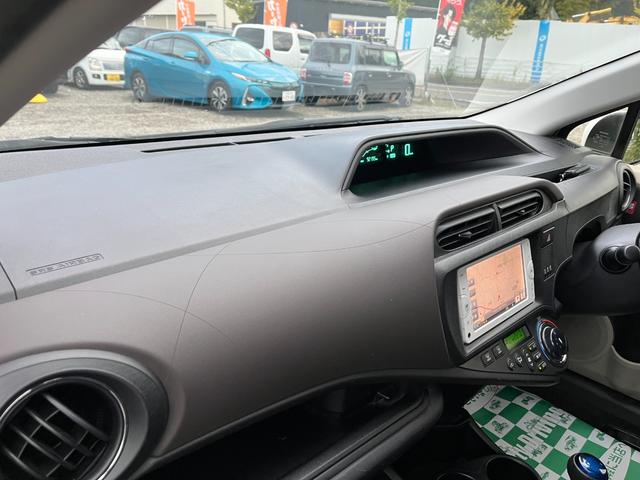 アクア Ｇ　バックカメラ　ナビ　ＴＶ　アルミホイール　オートライト　スマートキー　電動格納ミラー　ＣＶＴ　衝突安全ボディ　ＡＢＳ　ＥＳＣ　Ｂｌｕｅｔｏｏｔｈ　エアコン　パワーステアリング　パワーウィンドウ（47枚目）