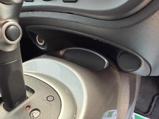 ジューク １５ＲＳ　タイプＶ　ＥＴＣ　バックカメラ　ＴＶ　アルミホイール　電動格納ミラー　ＣＶＴ　衝突安全ボディ　ＣＤ　ＤＶＤ再生　ＵＳＢ　ミュージックプレイヤー接続可　Ｂｌｕｅｔｏｏｔｈ　ＡＢＳ　エアコン　パワーステアリング（7枚目）
