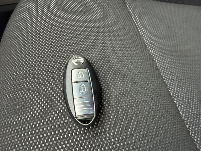 ジューク １５ＲＳ　タイプＶ　ＥＴＣ　バックカメラ　ＴＶ　アルミホイール　電動格納ミラー　ＣＶＴ　衝突安全ボディ　ＣＤ　ＤＶＤ再生　ＵＳＢ　ミュージックプレイヤー接続可　Ｂｌｕｅｔｏｏｔｈ　ＡＢＳ　エアコン　パワーステアリング（12枚目）