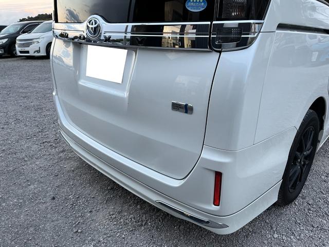 ヴォクシー ハイブリッドＶ　モデリスタエアロ両側電動ドアＬＥＤヘッドＥＴＣスマートキー　ＥＴＣ　オートクルーズコントロール　両側電動スライドドア　ＬＥＤヘッドランプ　スマートキー　電動格納ミラー　シートヒーター　３列シート（24枚目）