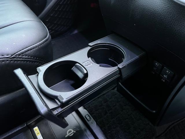 ヴォクシー ハイブリッドＶ　モデリスタエアロ両側電動ドアＬＥＤヘッドＥＴＣスマートキー　ＥＴＣ　オートクルーズコントロール　両側電動スライドドア　ＬＥＤヘッドランプ　スマートキー　電動格納ミラー　シートヒーター　３列シート（28枚目）