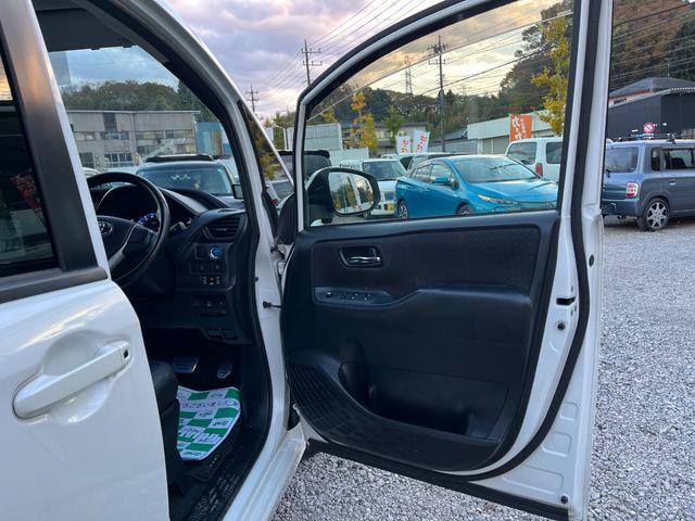 ヴォクシー ハイブリッドＶ　モデリスタエアロ両側電動ドアＬＥＤヘッドＥＴＣスマートキー　ＥＴＣ　オートクルーズコントロール　両側電動スライドドア　ＬＥＤヘッドランプ　スマートキー　電動格納ミラー　シートヒーター　３列シート（35枚目）