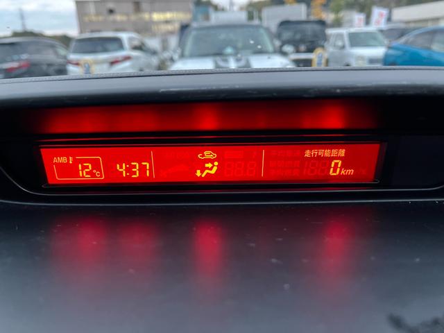 プレマシー ２０Ｓ　プレステージスタイル　バックカメラ　ＴＶ　両側電動スライドドア　オートライト　ＨＩＤ　キーレスエントリー　アイドリングストップ　電動格納ミラー　３列シート　ＡＴ　アルミホイール　ＣＤ　ＤＶＤ再生　ＵＳＢ　Ｂｌｕｅｔｏｏｔｈ（5枚目）