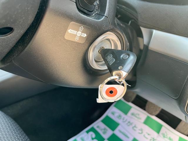 キーレスアクセス装備でドアの施錠もカギの差し込み不要です！