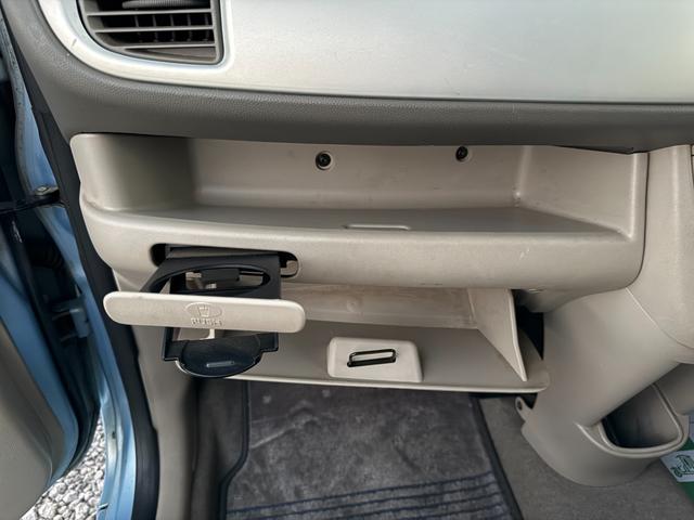 R2 i 5速MT4気筒エンジン車検2年フルノーマル キーレスエントリー MT CD 衝突安全ボディ エアコン パワーステアリング(7枚目)