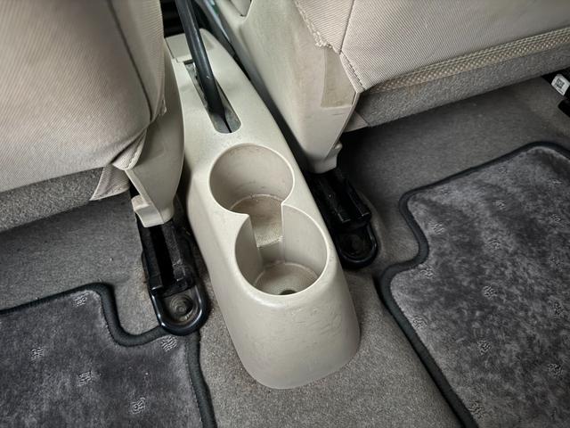 R2 i 5速MT4気筒エンジン車検2年フルノーマル キーレスエントリー MT CD 衝突安全ボディ エアコン パワーステアリング(37枚目)