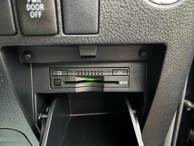 アルファード ２．５Ｘ　専用１０型ナビ後席モニタ－両側電動ドアＯＰレーダークルーズ　クリアランスソナー　オートクルーズコントロール　ＬＥＤヘッドランプ　スマートキー　電動格納ミラー　後席モニター　３列シート（4枚目）