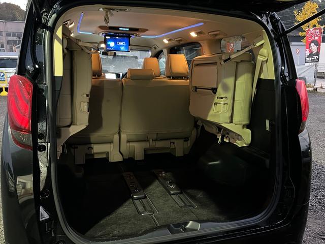 アルファード ２．５Ｘ　専用１０型ナビ後席モニタ－両側電動ドアＯＰレーダークルーズ　クリアランスソナー　オートクルーズコントロール　ＬＥＤヘッドランプ　スマートキー　電動格納ミラー　後席モニター　３列シート（31枚目）