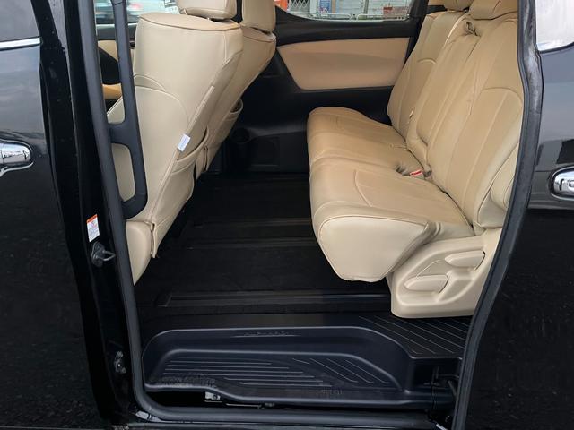 アルファード ２．５Ｘ　専用１０型ナビ後席モニタ－両側電動ドアＯＰレーダークルーズ　クリアランスソナー　オートクルーズコントロール　ＬＥＤヘッドランプ　スマートキー　電動格納ミラー　後席モニター　３列シート（40枚目）