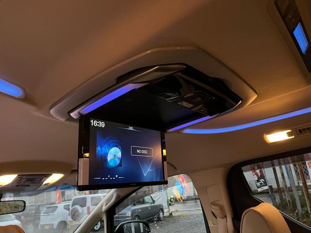 アルファード ２．５Ｘ　専用１０型ナビ後席モニタ－両側電動ドアＯＰレーダークルーズ　クリアランスソナー　オートクルーズコントロール　ＬＥＤヘッドランプ　スマートキー　電動格納ミラー　後席モニター　３列シート（60枚目）