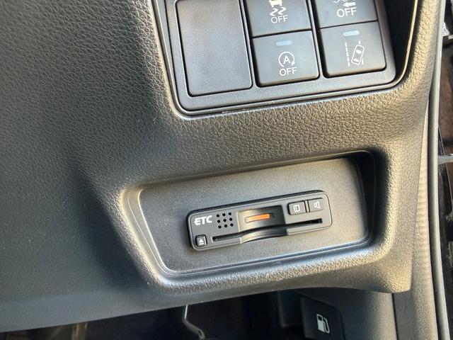 オデッセイ アブソルート　ホンダセンシングＢＴ接続ナビ地デジＢカメラ両側電動ドア　　オートクルーズコントロール　レーンアシスト　衝突被害軽減システム　両側電動スライドドア　オートライト　ＬＥＤヘッドランプ　スマートキー（10枚目）