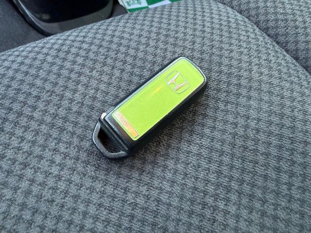 N-ONE G・Aパッケージ ツートンカラースタイル純正ナビBカメラ衝突軽減ブレーキ ETC オートライト HID スマートキー アイドリングストップ 電動格納ミラー ベンチシート CVT 盗難防止システム ABS ESC(35枚目)