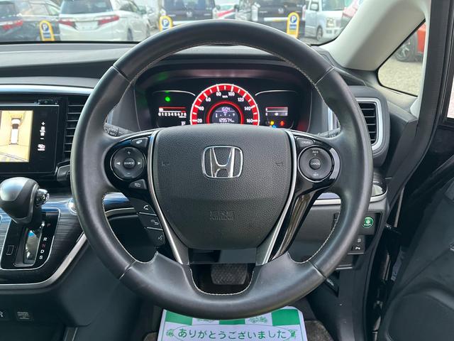 オデッセイ アブソルート　純正ナビ後席モニター全方位カメラＯＰ１８ＡＷ両側電動ドア　衝突被害軽減システム　両側電動スライドドア　ＬＥＤヘッドランプ　スマートキー　アイドリングストップ　電動格納ミラー（3枚目）