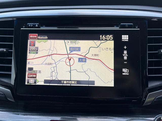 オデッセイ アブソルート　純正ナビ後席モニター全方位カメラＯＰ１８ＡＷ両側電動ドア　衝突被害軽減システム　両側電動スライドドア　ＬＥＤヘッドランプ　スマートキー　アイドリングストップ　電動格納ミラー（5枚目）