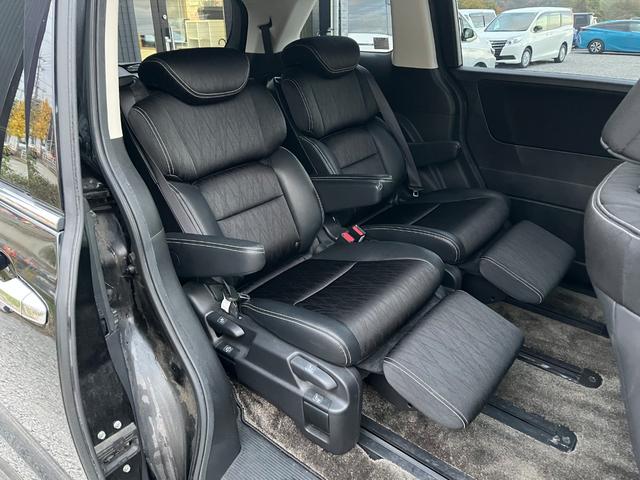 オデッセイ アブソルート　純正ナビ後席モニター全方位カメラＯＰ１８ＡＷ両側電動ドア　衝突被害軽減システム　両側電動スライドドア　ＬＥＤヘッドランプ　スマートキー　アイドリングストップ　電動格納ミラー（32枚目）