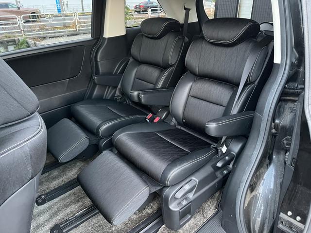 オデッセイ アブソルート　純正ナビ後席モニター全方位カメラＯＰ１８ＡＷ両側電動ドア　衝突被害軽減システム　両側電動スライドドア　ＬＥＤヘッドランプ　スマートキー　アイドリングストップ　電動格納ミラー（33枚目）