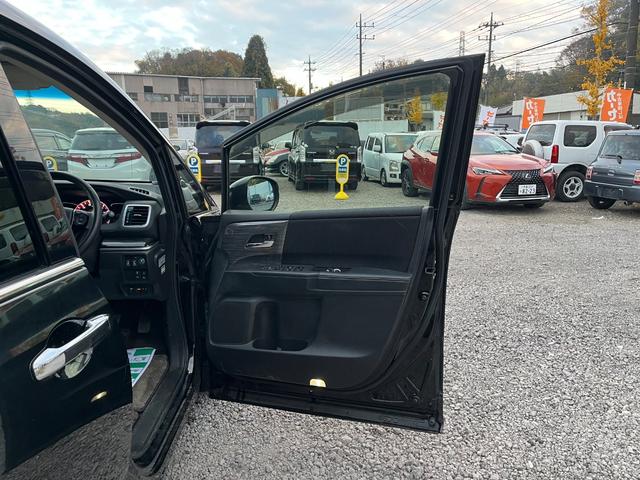 オデッセイ アブソルート　純正ナビ後席モニター全方位カメラＯＰ１８ＡＷ両側電動ドア　衝突被害軽減システム　両側電動スライドドア　ＬＥＤヘッドランプ　スマートキー　アイドリングストップ　電動格納ミラー（64枚目）