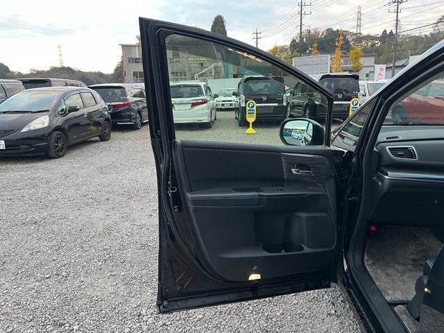 オデッセイ アブソルート　純正ナビ後席モニター全方位カメラＯＰ１８ＡＷ両側電動ドア　衝突被害軽減システム　両側電動スライドドア　ＬＥＤヘッドランプ　スマートキー　アイドリングストップ　電動格納ミラー（65枚目）