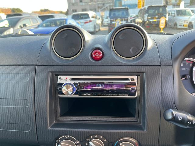 キックス ＲＸ　４ＷＤ　ＥＴＣ　キーレスエントリー　電動格納ミラー　シートヒーター　ターボ　ＭＴ　盗難防止システム　ＡＢＳ　ＣＤ　アルミホイール　衝突安全ボディ　エアコン　パワーステアリング　パワーウィンドウ（4枚目）