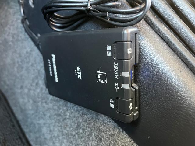 キックス ＲＸ　４ＷＤ　ＥＴＣ　キーレスエントリー　電動格納ミラー　シートヒーター　ターボ　ＭＴ　盗難防止システム　ＡＢＳ　ＣＤ　アルミホイール　衝突安全ボディ　エアコン　パワーステアリング　パワーウィンドウ（8枚目）