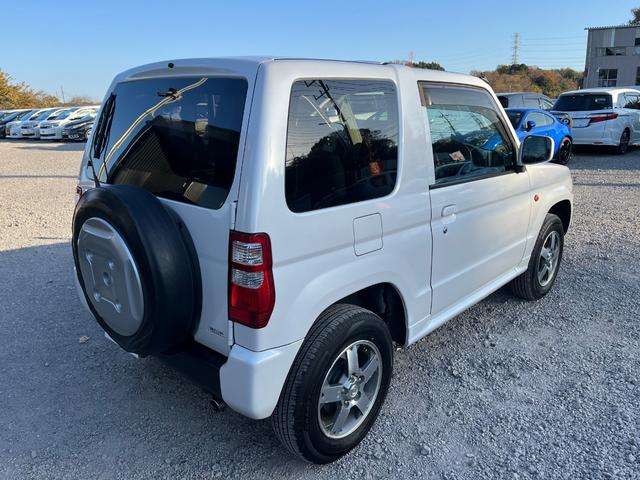 キックス ＲＸ　４ＷＤ　ＥＴＣ　キーレスエントリー　電動格納ミラー　シートヒーター　ターボ　ＭＴ　盗難防止システム　ＡＢＳ　ＣＤ　アルミホイール　衝突安全ボディ　エアコン　パワーステアリング　パワーウィンドウ（15枚目）