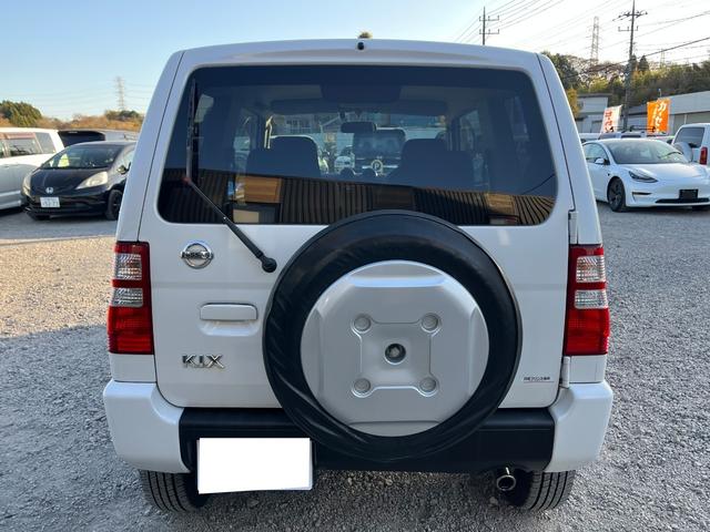 キックス ＲＸ　４ＷＤ　ＥＴＣ　キーレスエントリー　電動格納ミラー　シートヒーター　ターボ　ＭＴ　盗難防止システム　ＡＢＳ　ＣＤ　アルミホイール　衝突安全ボディ　エアコン　パワーステアリング　パワーウィンドウ（16枚目）