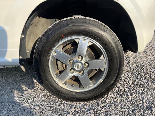 キックス ＲＸ　４ＷＤ　ＥＴＣ　キーレスエントリー　電動格納ミラー　シートヒーター　ターボ　ＭＴ　盗難防止システム　ＡＢＳ　ＣＤ　アルミホイール　衝突安全ボディ　エアコン　パワーステアリング　パワーウィンドウ（20枚目）