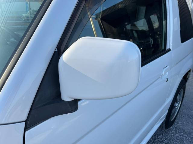 キックス ＲＸ　４ＷＤ　ＥＴＣ　キーレスエントリー　電動格納ミラー　シートヒーター　ターボ　ＭＴ　盗難防止システム　ＡＢＳ　ＣＤ　アルミホイール　衝突安全ボディ　エアコン　パワーステアリング　パワーウィンドウ（21枚目）