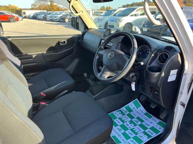 キックス ＲＸ　４ＷＤ　ＥＴＣ　キーレスエントリー　電動格納ミラー　シートヒーター　ターボ　ＭＴ　盗難防止システム　ＡＢＳ　ＣＤ　アルミホイール　衝突安全ボディ　エアコン　パワーステアリング　パワーウィンドウ（39枚目）