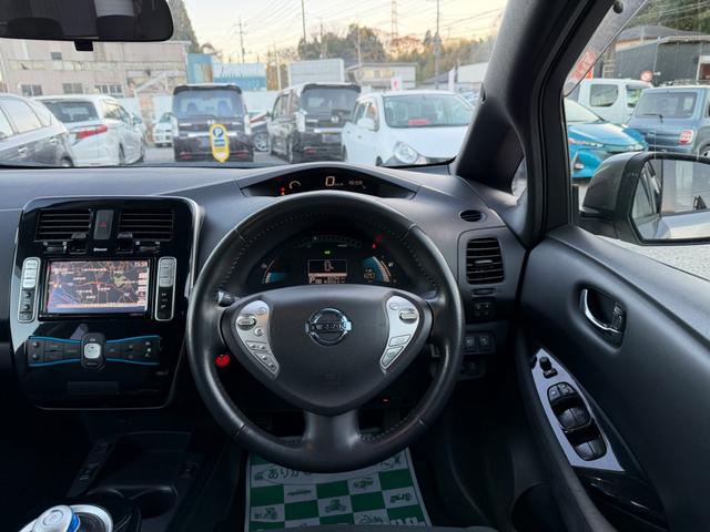 リーフ X(24kwh) ETC バックカメラ ナビ TV オートクルーズコントロール 衝突被害軽減システム スマートキー 電動格納ミラー シートヒーター CVT 盗難防止システム 衝突安全ボディ ABS ESC CD(2枚目)