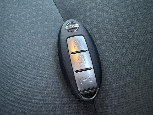 リーフ X(24kwh) ETC バックカメラ ナビ TV オートクルーズコントロール 衝突被害軽減システム スマートキー 電動格納ミラー シートヒーター CVT 盗難防止システム 衝突安全ボディ ABS ESC CD(35枚目)