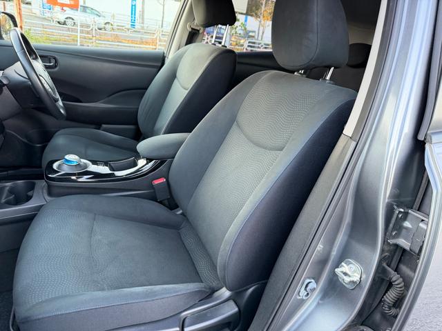 リーフ X(24kwh) ETC バックカメラ ナビ TV オートクルーズコントロール 衝突被害軽減システム スマートキー 電動格納ミラー シートヒーター CVT 盗難防止システム 衝突安全ボディ ABS ESC CD(43枚目)